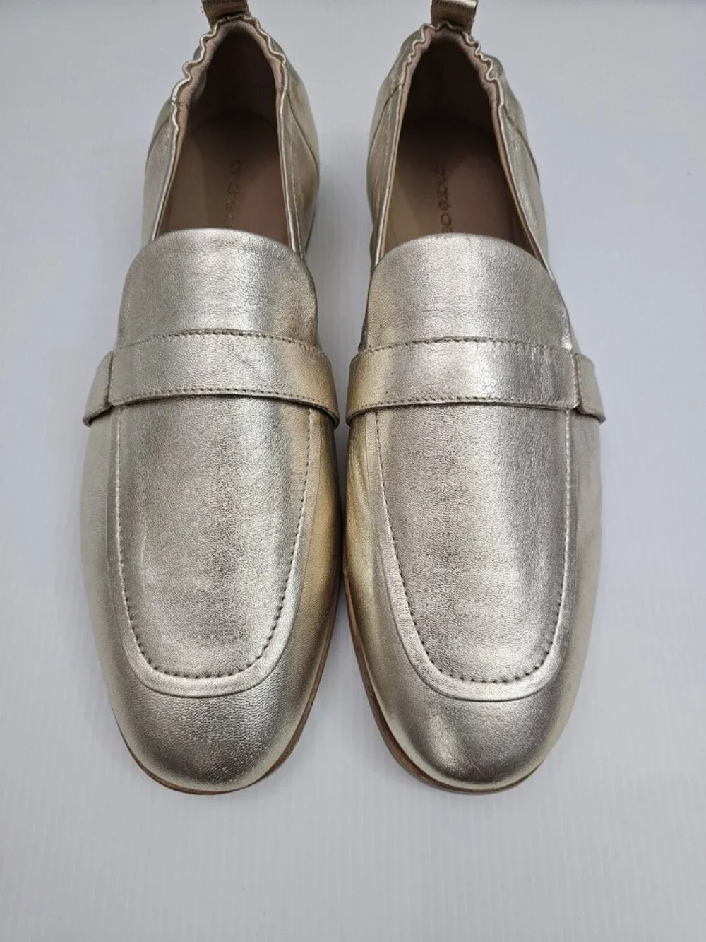 Andre Assous Cedar Featherweights Loafer Womens 10.5 Metallic Gold Leather Flats